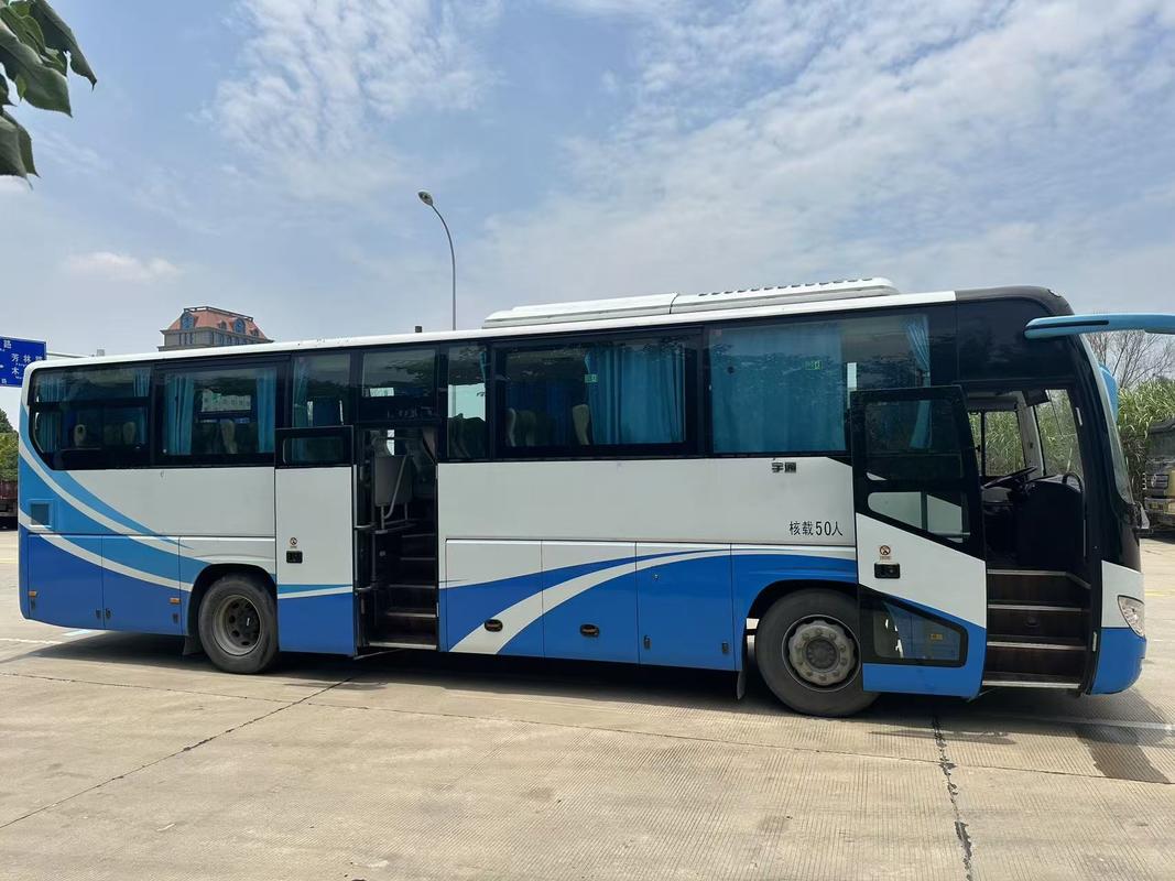 Bus Bus Yutong bekas 50 kursi Wisata Weichai Diesel Bandara Gereja Pendakian Sekolah Bus antar kota antar kota