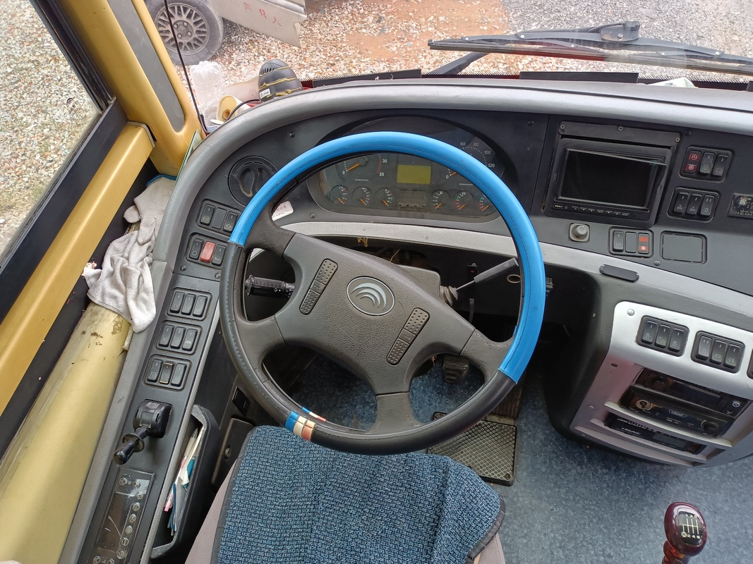 Bus Yutong Bus Bus 55 Seater Gereja Hand Kedua Bandara Intercity Sekolah Komuter Bus Interurban