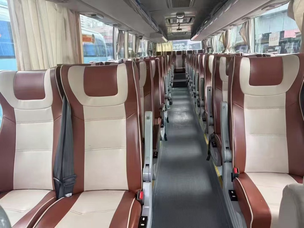 Digunakan 49 Seater Diesel Yutong Bus Pelatih Weichai Tour Bandara Gereja Perjalanan Sekolah Interurban Intercity Bus Rhd/Lhd