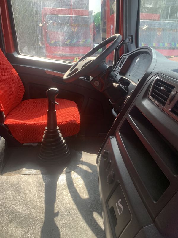 8x4 bekas Truk Tipper Dump Shacman X3000 Weichai 500hp Truk Dumper Volquete Volteo Rhd/Lhd