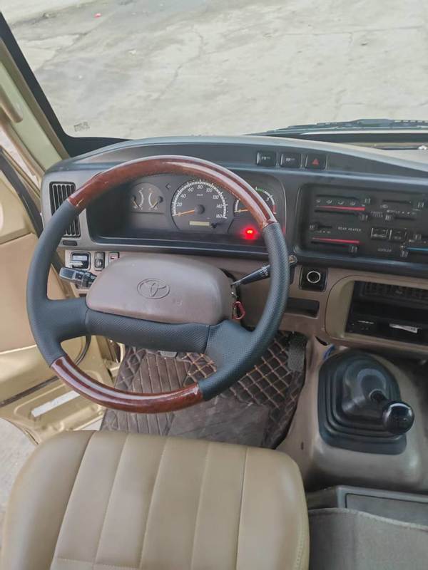 Toyota Coaster Bus 29 Seater Diesel Bus Bisnis Komersial Bus Pendakian