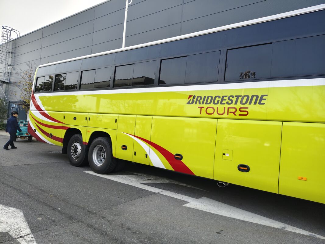 Baru 72 Seater Diesel Yutong Coach Bus D14 Weichai Engine Commuter Tour Bus antar kota Rhd/Lhd