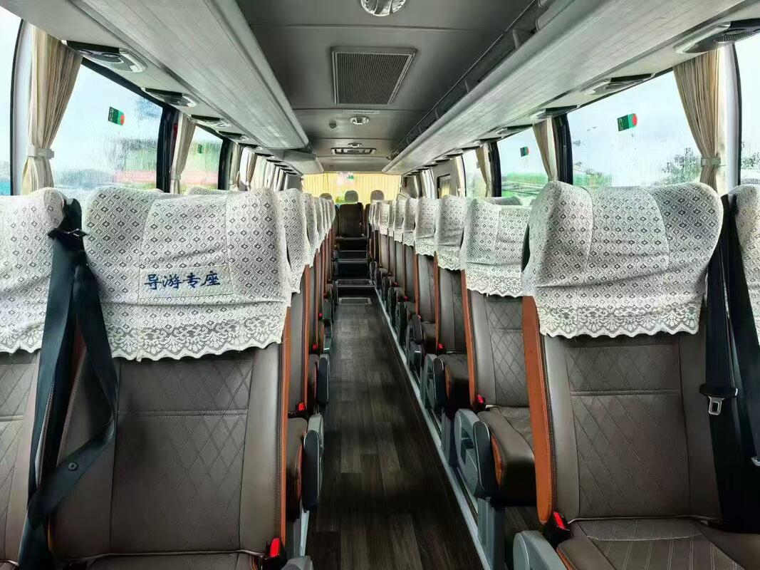 Bus Yutong Bekas 50 Tempat Duduk C12 Mewah Tahun 2024 Yutong Zk6127 Leafspring Mesin Weichai Bus Tur Ghana