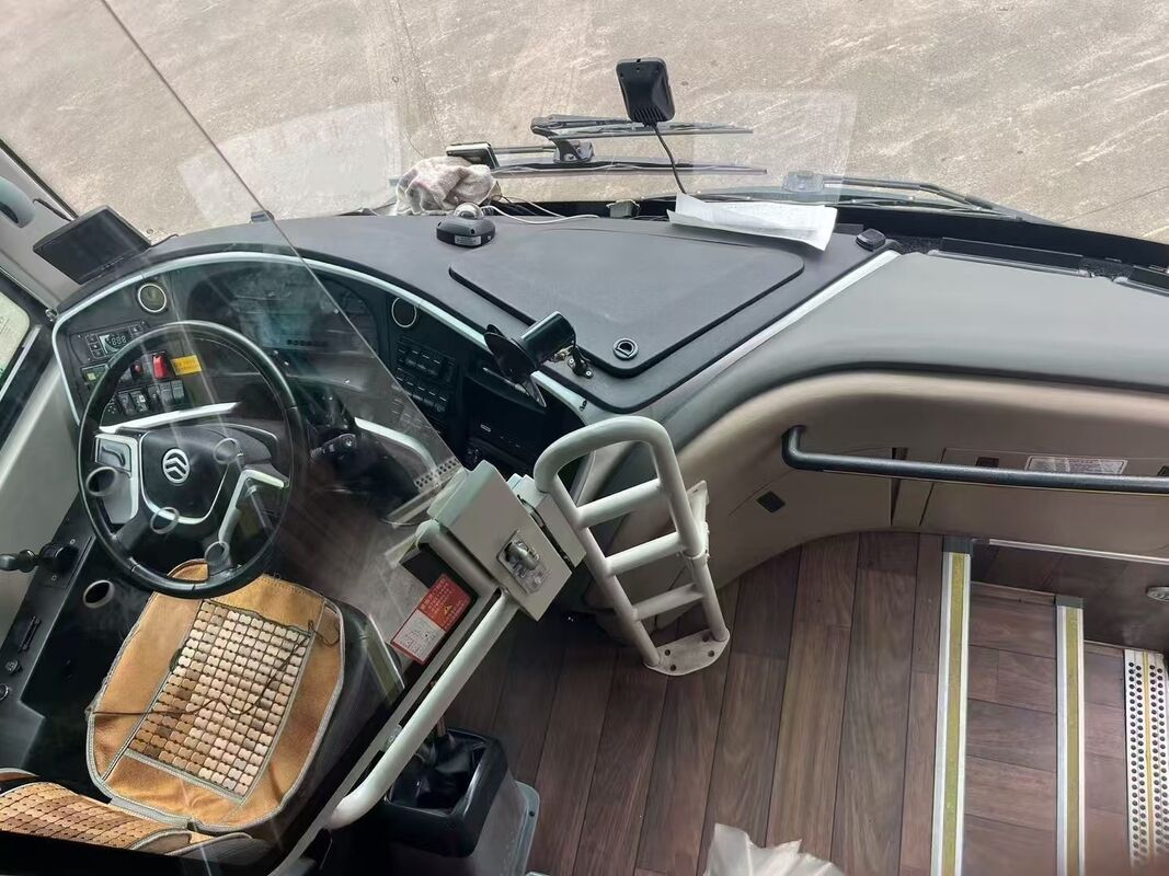 Sepatu Diesel Kinglong Bus 50 Seater Leafspring Weichai Motor School Tour Intercity Commuter Coach