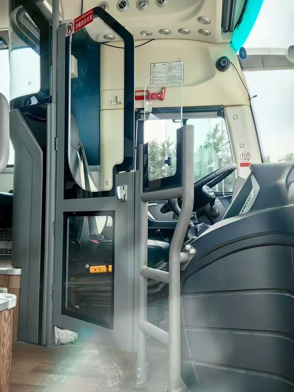 Bus Foton Diesel Bekas 50 Tempat Duduk Leafspring Commuter Sekolah Bandara Gereja Bus Pelatih