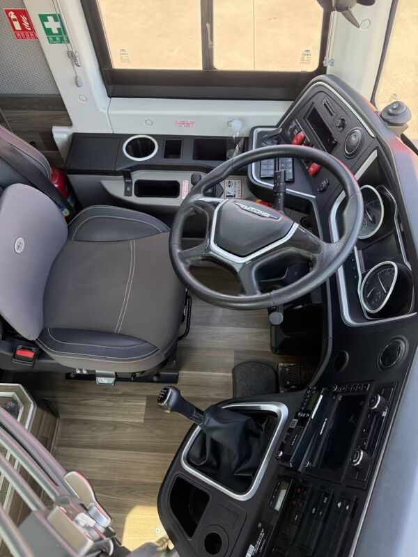 Digunakan Bus Pelatih Yutong Diesel 12m 50 Tempat Duduk C11 C12 2023 Mesin Weichai Bus Antar Kota Tur RHD/LHD