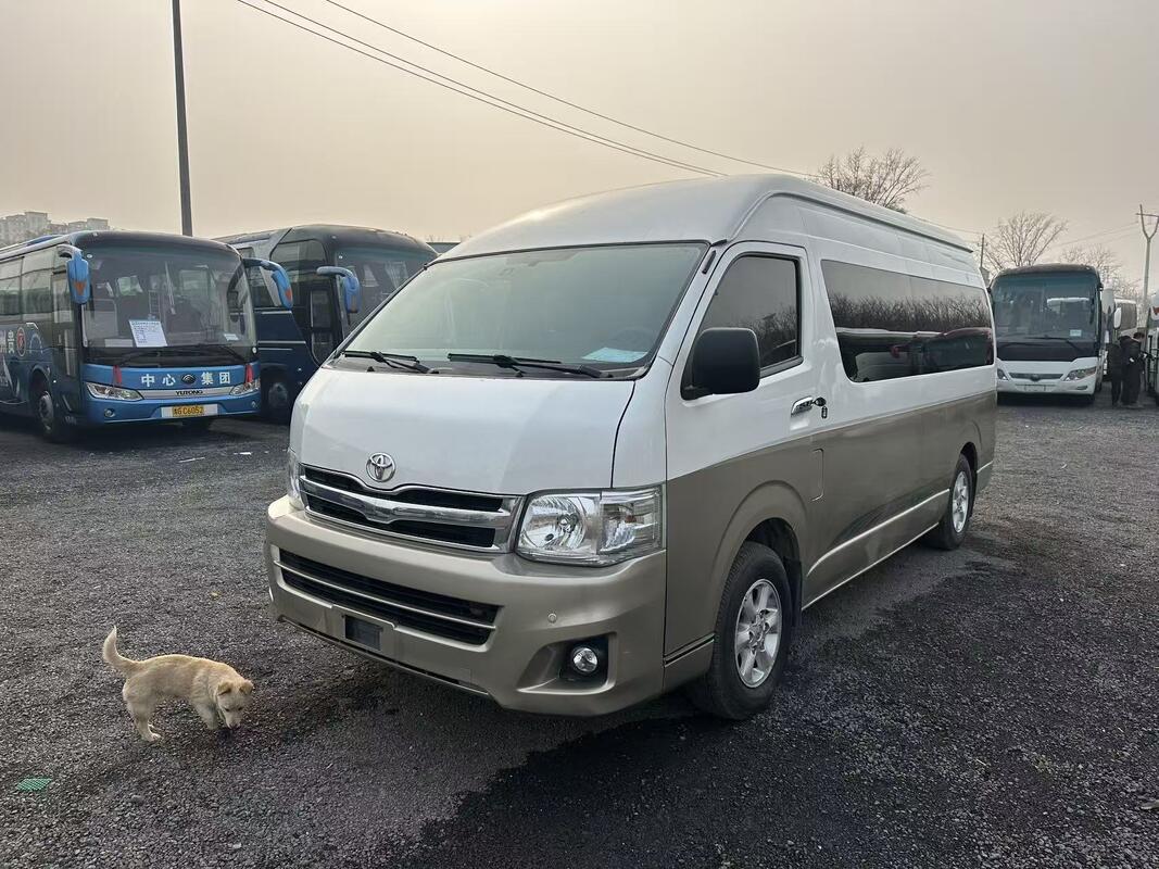 13 Kursi Bensin Bekas Toyota Hiace Bus Mini Bus Bekas Tahun 2010 Hiace Bus