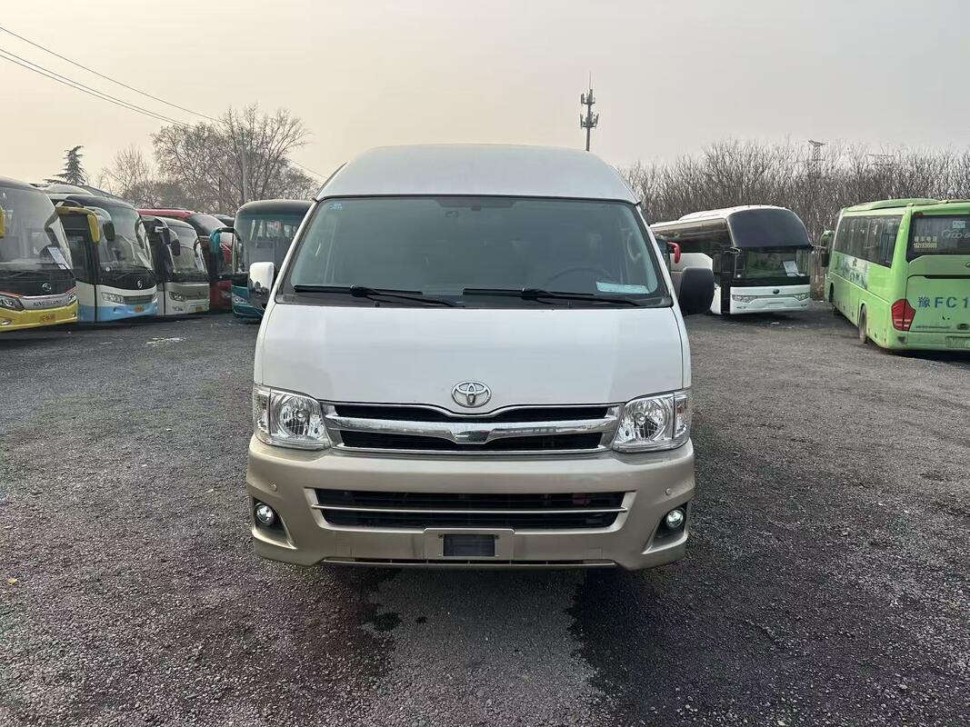 13 Kursi Bensin Bekas Toyota Hiace Bus Mini Bus Bekas Tahun 2010 Hiace Bus