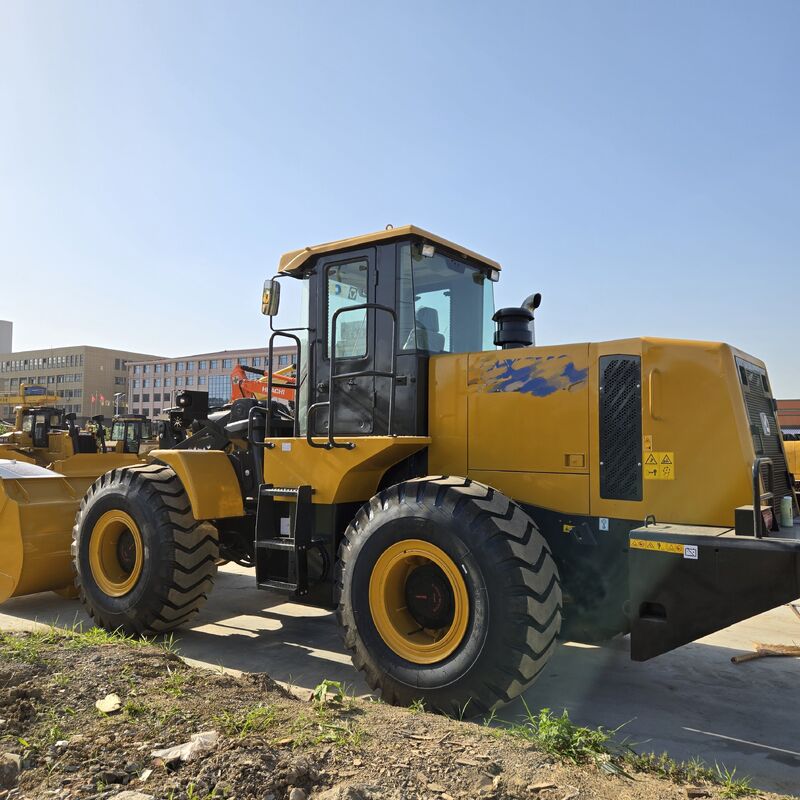 Kondisi yang sangat baik digunakan merek Cina loader 5 ton dalam kondisi yang sangat baik kapasitas beban daya nominal 162 kW untuk konstruksi