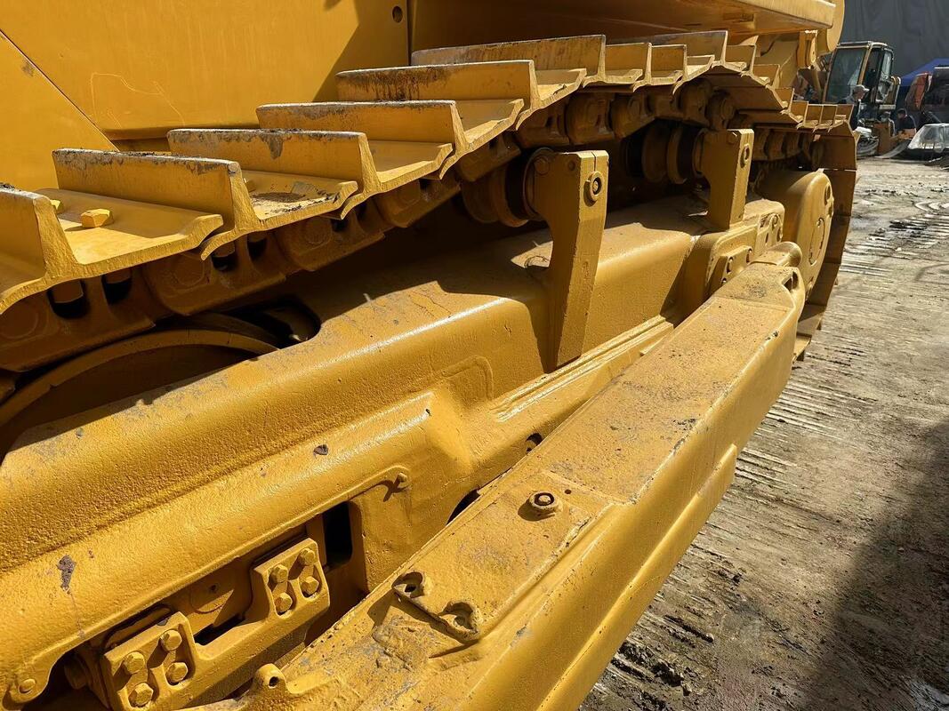 Baru Datang Bekas Merek Cina Bulldozer Roda Berjalan Kapasitas Bucket 5 Ton Kondisi Sangat Baik Daya Terukur 305 KW 14.07 L Untuk Konstruksi Kondisi Sangat Baik
