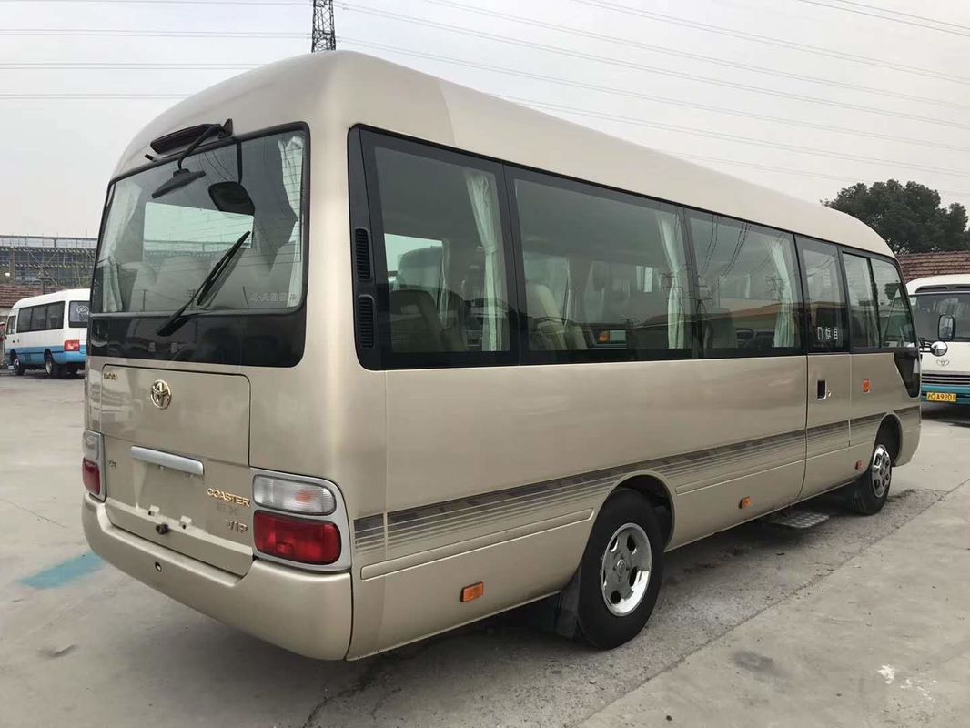 Delapan Persen Bus Coaster Bekas Baru Tahun 2011 Merek Toyota Dengan 13 Kursi