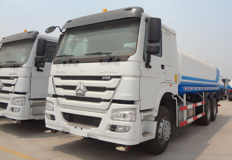 HOWO 336hp Truk Air Bekas Tipe Pengemudi LHD Pengoperasian yang Mudah Untuk Membersihkan Jalan