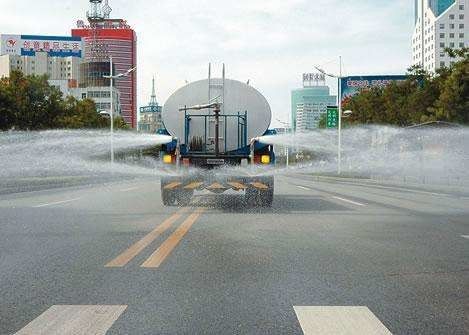 Truk Tangki Air Bekas 9760 × 2500 × 2990mm, Truk Air Bekas 18 Meter Kubik
