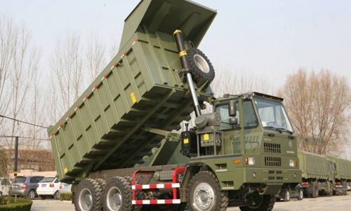 Dongfeng Used Dump Truck 2013 Tahun Membuat Standar Emisi Euro 3 Untuk Penambangan