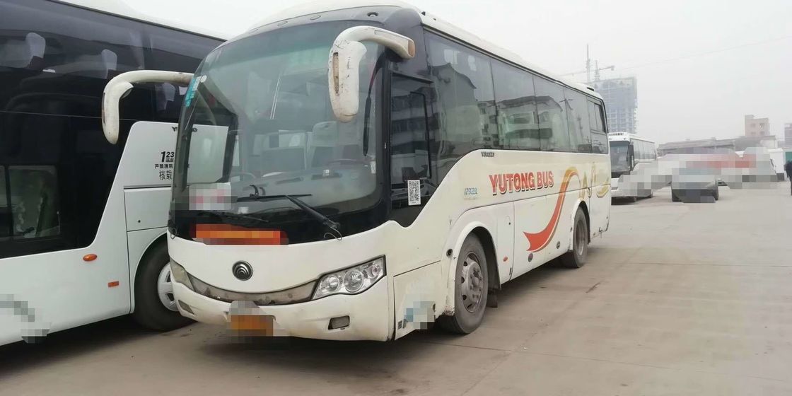 37 Kursi Bekas Bus YUTONG Merk Yutong Dengan Airbag Aman Mesin Diesel