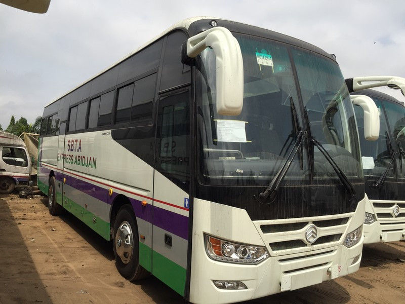 2011 Tahun 48 Kursi Digunakan Pelatih Penumpang Golden Dragon Brand 300HP Power