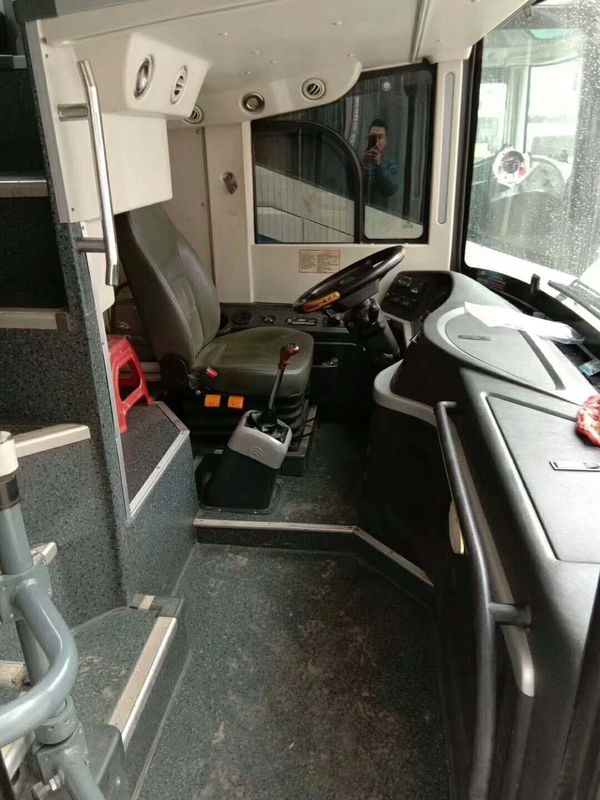 48 Kursi Digunakan Pelatih Motor, Pelatih Chassis Airbag Tangan Kedua Dengan Enam Ban Baru