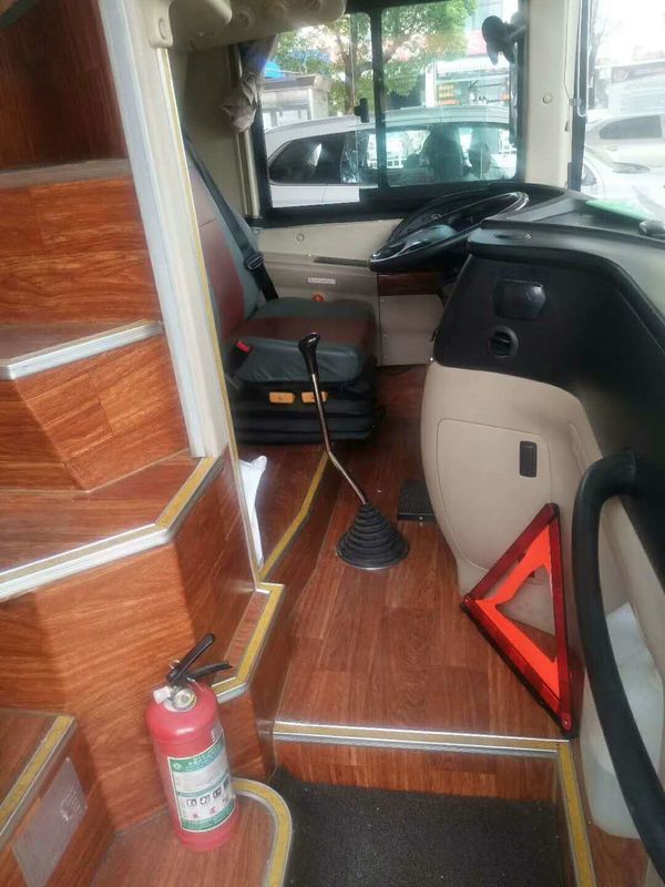 54 Kursi Digunakan Bus Rv Tahun 2014 Membuat 199 Kw Dinilai Kekuatan Lapisan Dan Plat Baja Setengah