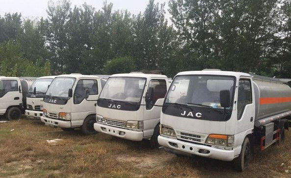 2014 Tahun Digunakan Minyak Tanker Bahan Bakar Diesel Tipe 5 Ton - 16 Ton Kapasitas Pemuatan