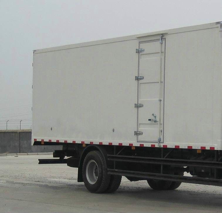Sinotruk Howo 2nd Hand Lorry 2015 Tahun Dibuat 160hp 4 × 2 Mode Drive 9995x2498x3750mm