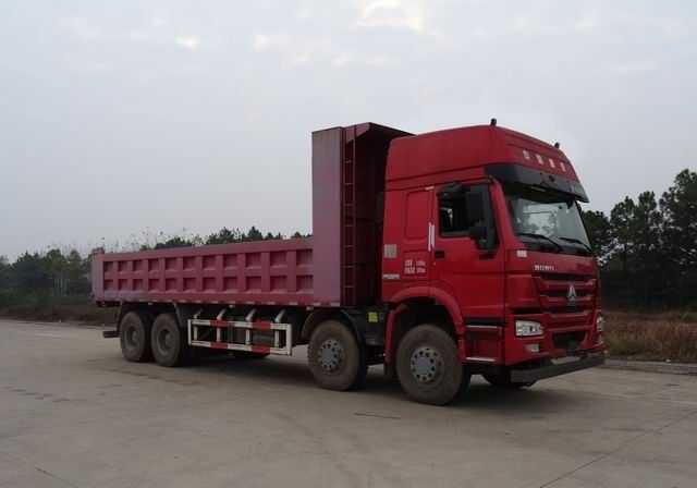 8 × 4 Drive Mode Second Hand Dumper Truck SINOTRUK HOWO Merek 2014 Tahun