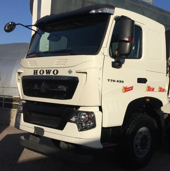 380HP HOWO A7 Digunakan Dump Truck Sisi Depan Lifting Jenis 300L Kapasitas Tanker Bahan Bakar