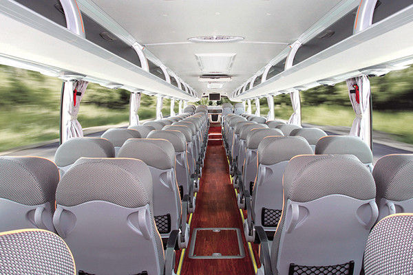 69 Kursi Yutong Merek 2012 Digunakan Coach Bus Diesel Total Berat 23000kg Bus Tangan Kedua Mainland