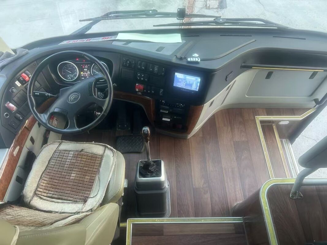 Yutong 6122 54 Kursi Bus Pelatih Bekas Mesin Diesel Weichai Bus Penumpang Tur Bekas untuk Afrika