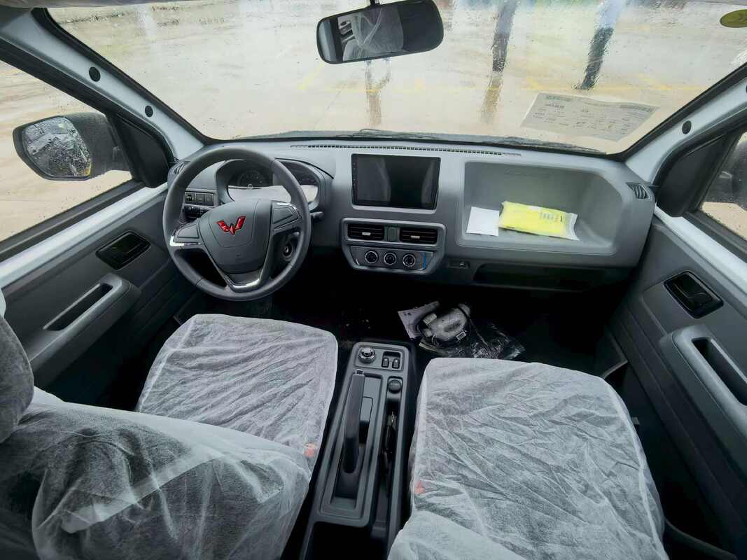 Wuling Yangguang EV, minibus listrik, van penumpang listrik 9 tempat duduk, shuttle bus listrik murni, bus listrik ringan, mikrobus listrik LHD