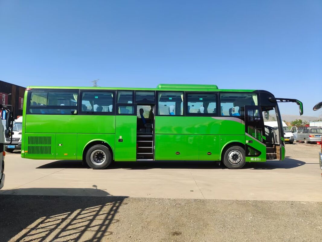 Bus Tur Mewah Yutong ZK6117 Bekas Pintu Ganda Mesin Diesel Weichai 50 Kursi LHD Dijual