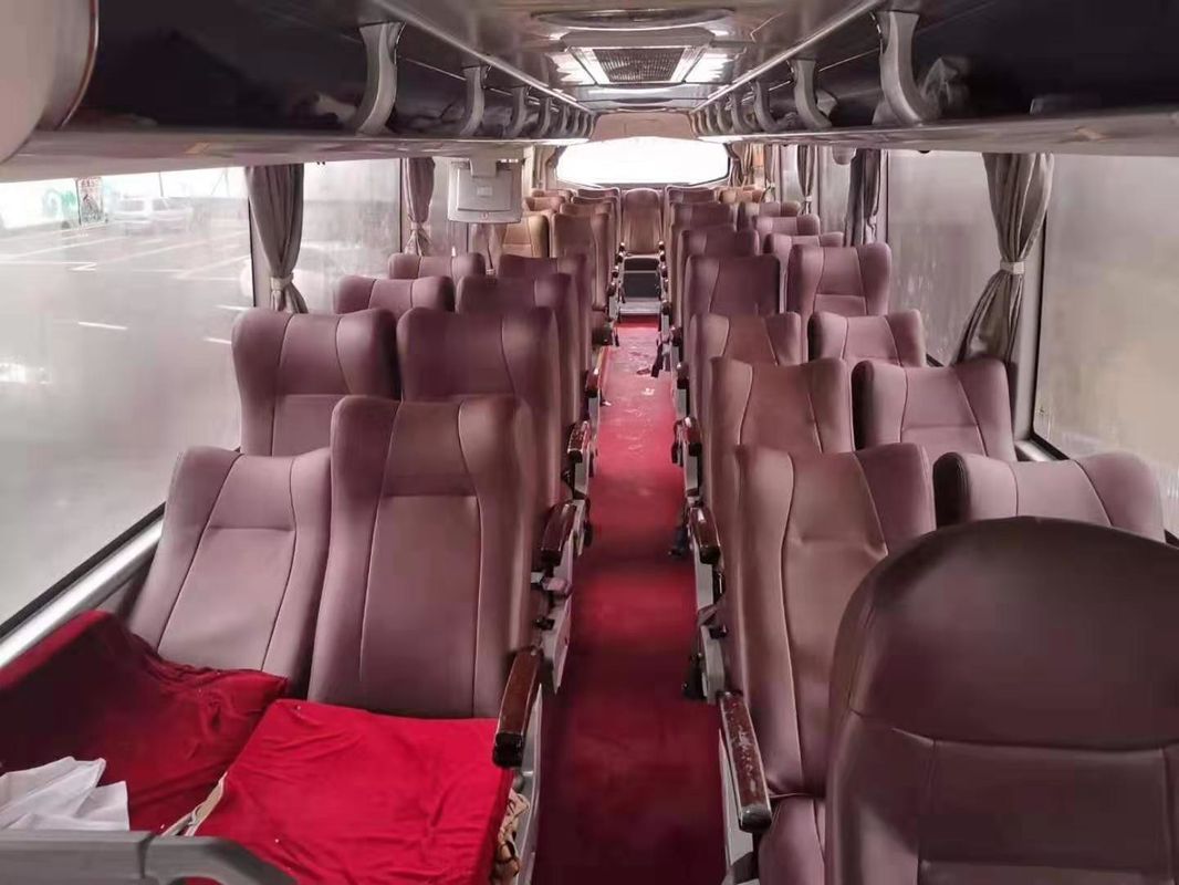 Euro Four Emission 49 Seats Digunakan Yutong Bus One And A Half Layer Second Hand Coaster Dengan A / C