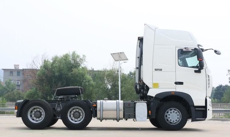 HOWO T7H Digunakan Truk Tugas Berat 6x4 Drive Dengan Tenaga Mesin A / C 397kW