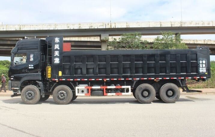 8x4 Drive 420HP Euro IV / V Truk Kerja Bekas Dengan Mesin Dongfeng Cummins