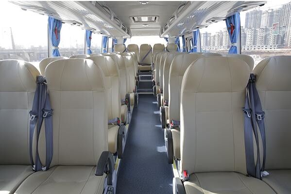 2010 Tahun 38 Kursi AC Bus Coach Bekas, Bus Mewah Tour Bekas Dengan 6 Ban