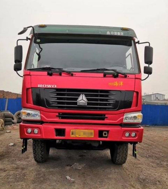 HOWO Merek 20-30T Truk Diesel Bekas / Truk Tipper Bekas 375hp 2012 Tahun