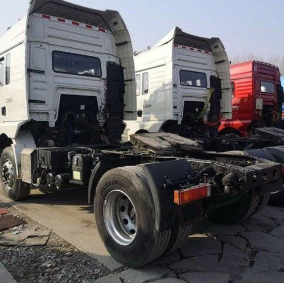 White Shacman Merek Trailer Traktor Bekas 350hp Euro V Manual Diesel 2017 Tahun