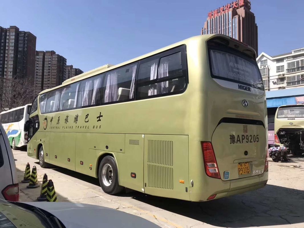 Luxury Yutong Dua Pintu Bekas Tour Bus Diesel 25-71 Kursi Tahun 2015