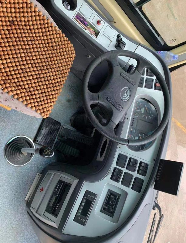 2013 Tahun Diesel Digunakan Yutong Bus 58 Kursi Zk 6110 Warna Putih