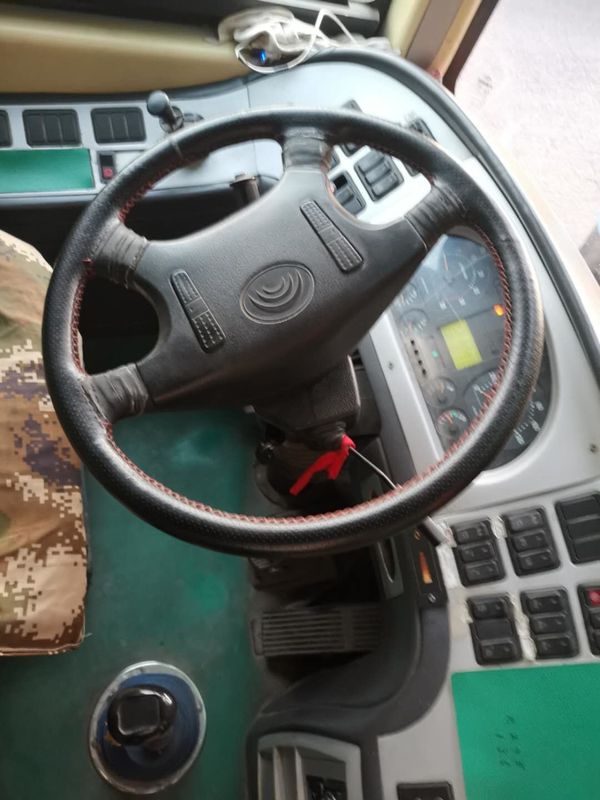 Drive Tangan Kiri Bus Yutong Bekas / Bus Bis Coach 2011 Untuk Perusahaan Transportasi