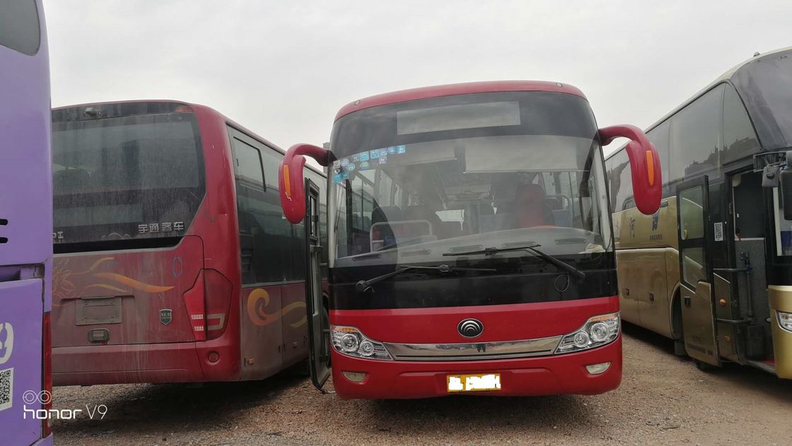 Yutong Merah Digunakan Coaster Bus ZK6121HQ3Z 68 Kursi RHD Dukungan Diesel A / C Dua Pintu