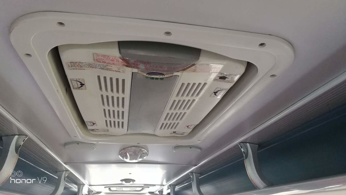 Yutong Merah Digunakan Coaster Bus ZK6121HQ3Z 68 Kursi RHD Dukungan Diesel A / C Dua Pintu