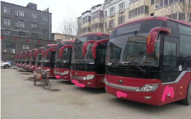 Yutong Merah Digunakan Coaster Bus ZK6121HQ3Z 68 Kursi RHD Dukungan Diesel A / C Dua Pintu