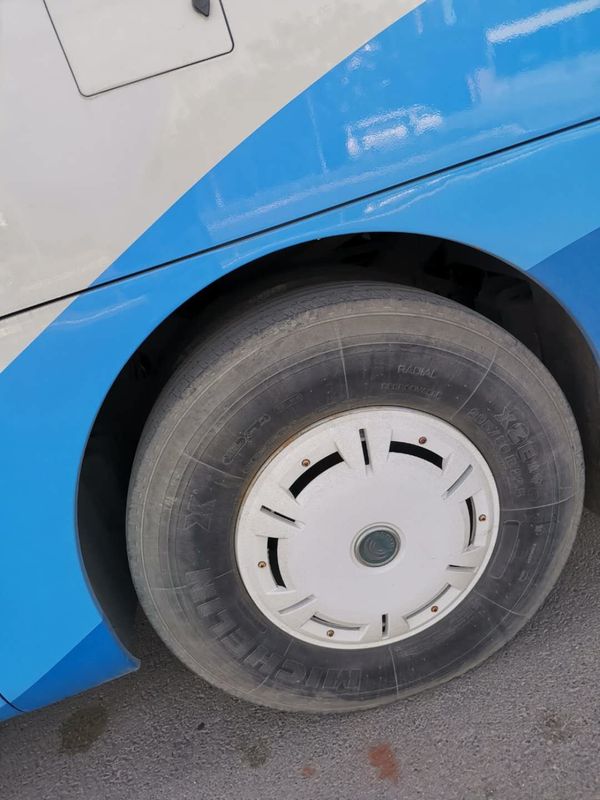 6122HQ9A 51 Kursi Yutong Digunakan Coaster Bus Mesin Diesel Drive Tangan Kiri Dengan A / C