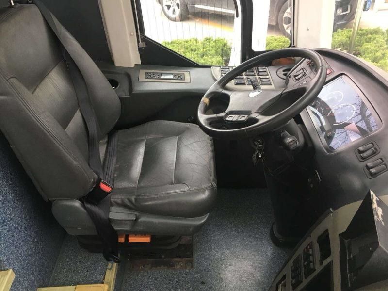 55 Kursi Higer Red Travel Digunakan Penumpang Bus KLQ6147 Diesel Tangan Kiri Kemudi 2013 Tahun