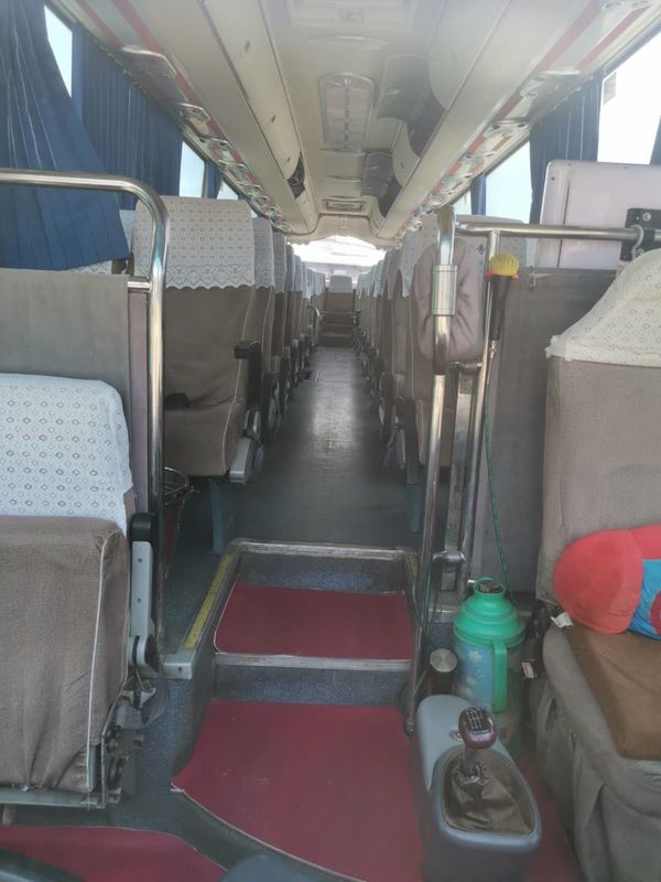 51 Kursi Bekas Yutong City Service Bus Man Series Diesel Pelatih Kemudi Sisi Kiri Warna Putih Datar