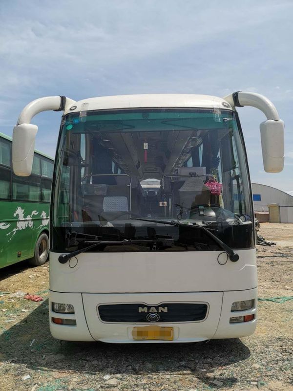 51 Kursi Bekas Yutong City Service Bus Man Series Diesel Pelatih Kemudi Sisi Kiri Warna Putih Datar