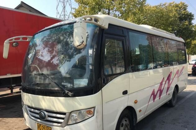 Euro III Mesin Diesel Yutong Mini Bus 2011 Tahun 23 Kursi Digunakan Gear Box Otomatis
