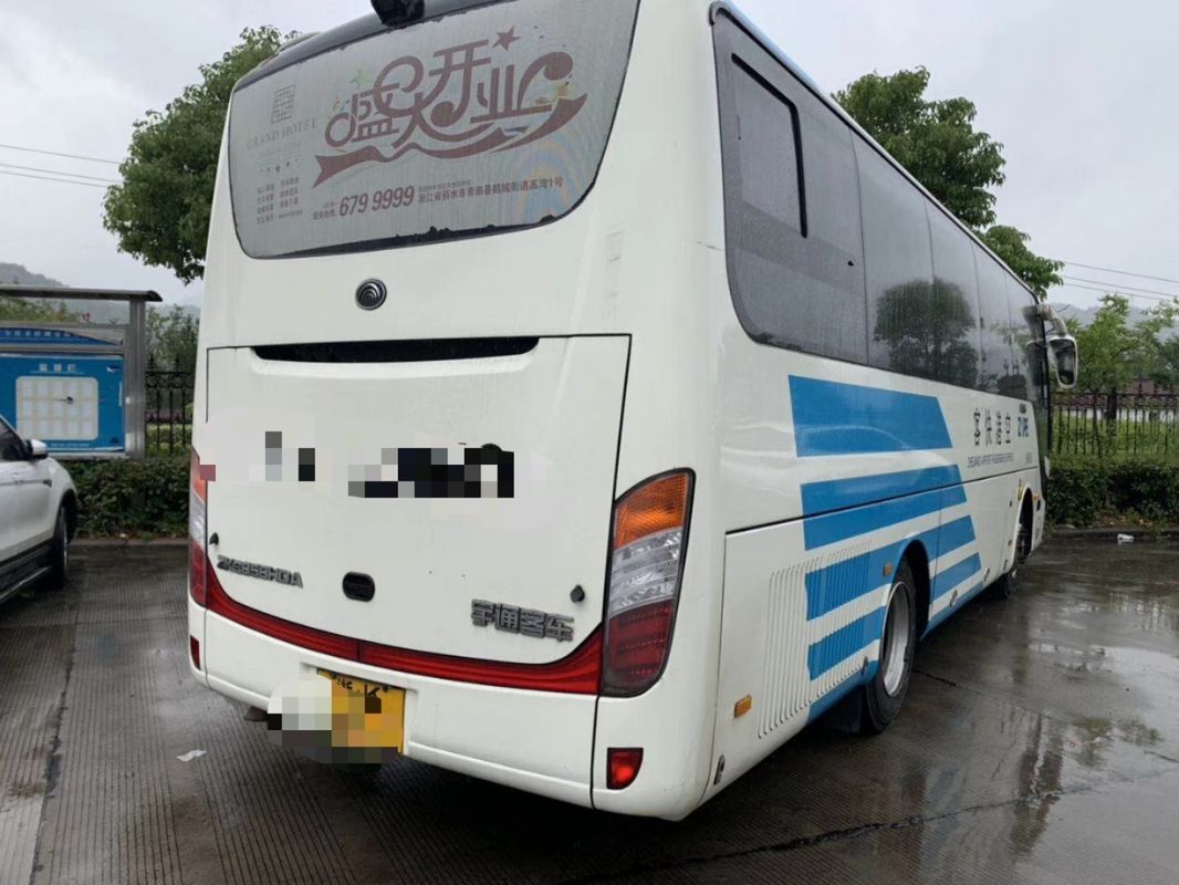 ZK6858 Series Yutong City Bus, White 19 Seater Bus Diesel Steering Tangan Kiri 2015 Tahun