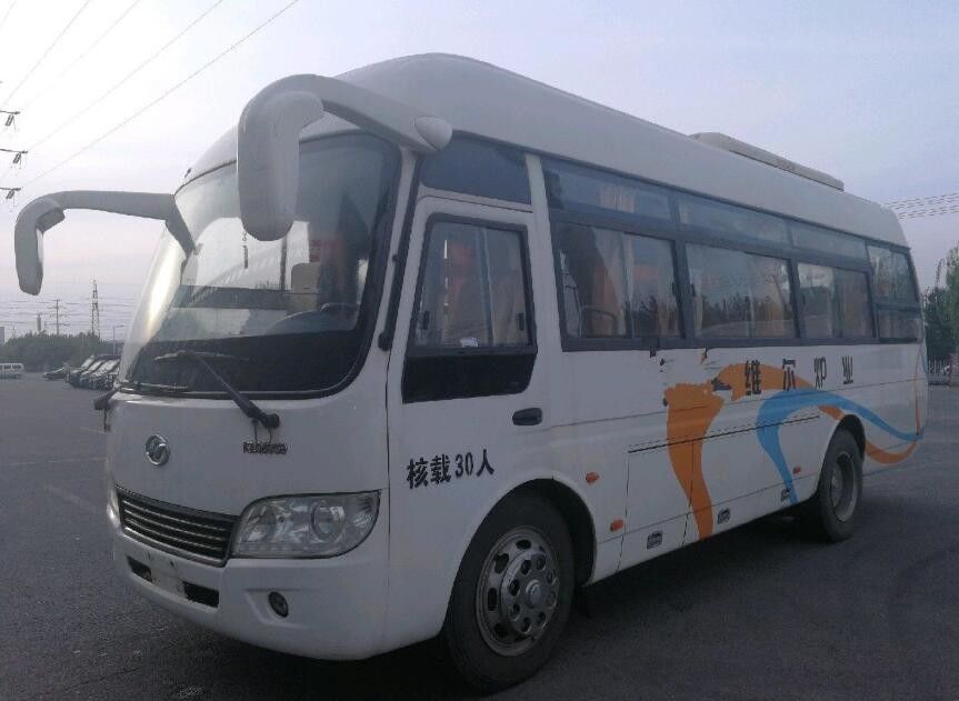 Mesin Huch Merk Yuchai Menggunakan Bus Komersial 30 Kursi 2010 Tahun 100km / H Kecepatan
