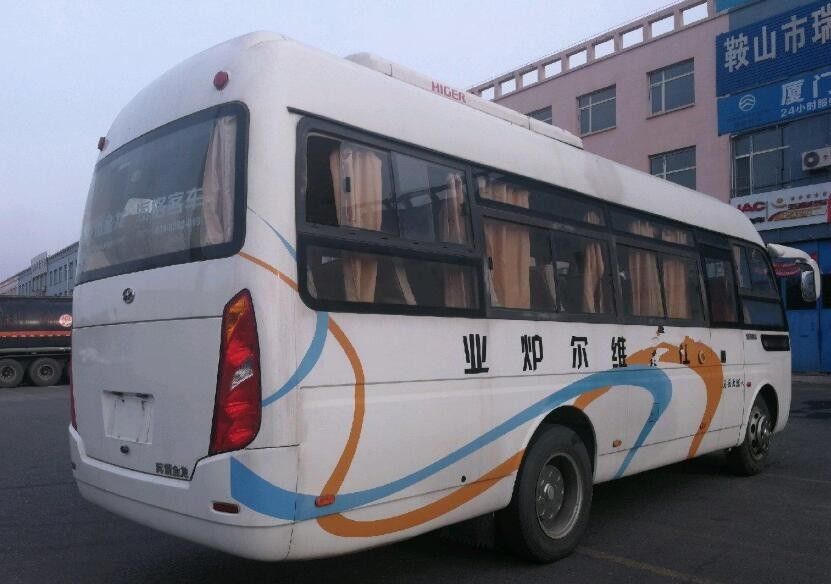 Mesin Huch Merk Yuchai Menggunakan Bus Komersial 30 Kursi 2010 Tahun 100km / H Kecepatan